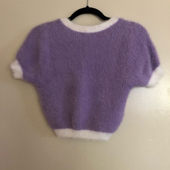 Verge girl fuzzy top - Picture 2 of 3